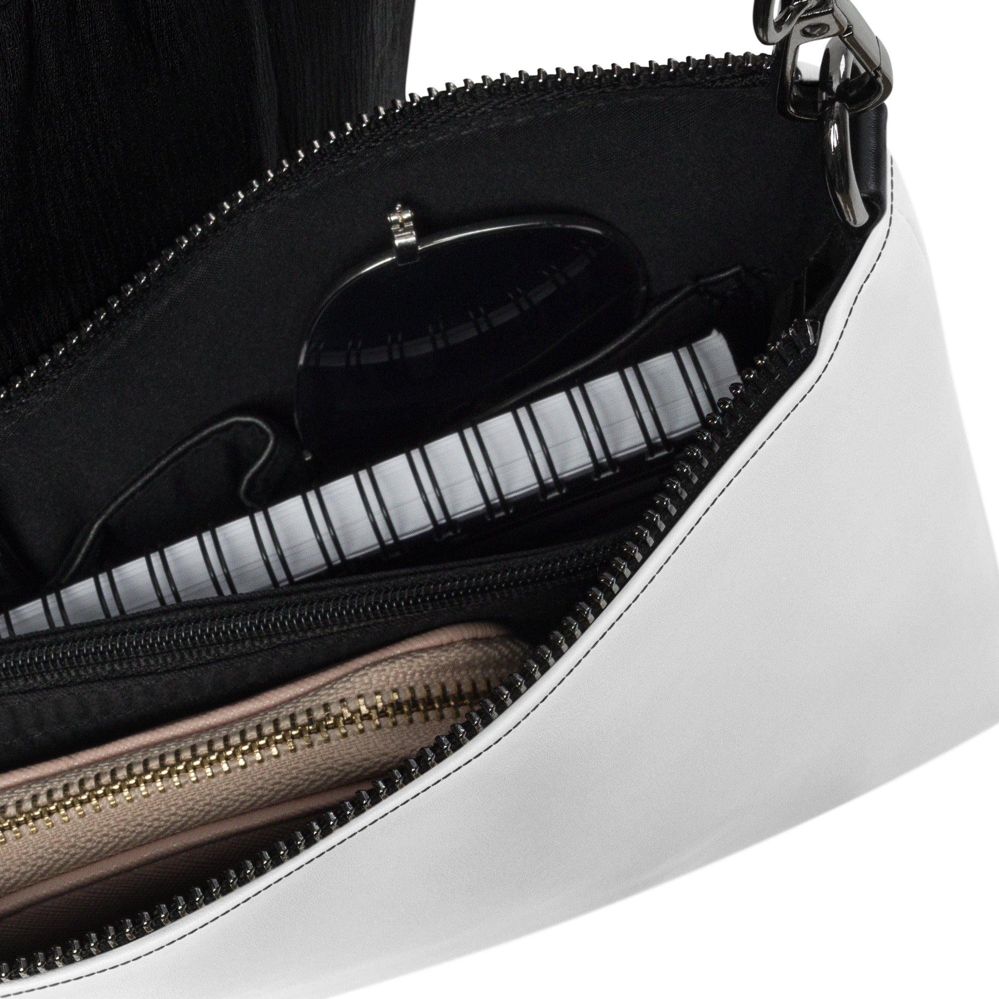 tsgabrielle® • Crossbody Bag • White • 29 x 20cm