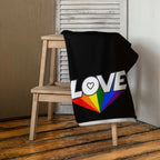 402 - tsgabrielle® • Pride 25 - Kærlighed • Håndklæde • Sort • 76 x 152 cm